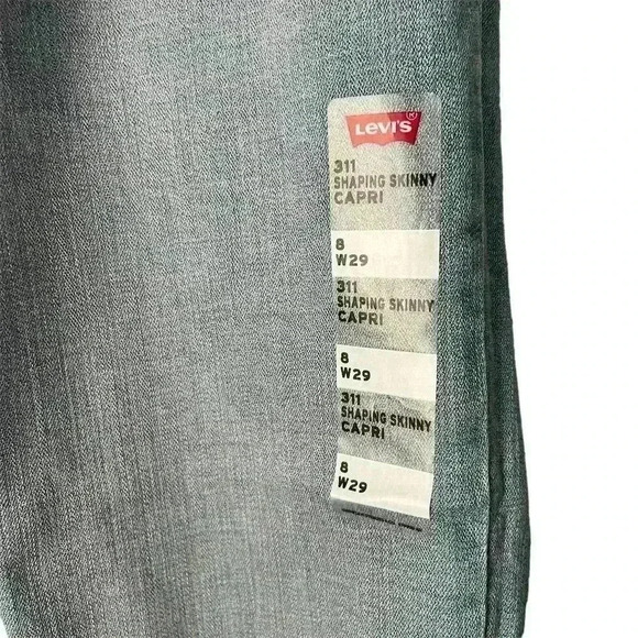 Levi's 311 Shaping Skinny Capris Jeans Light Blue Women's Size 8 Tummy Slimming - Picture 2 of 5